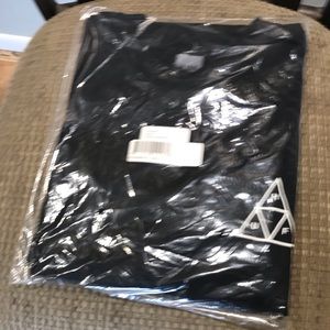 HUF tee